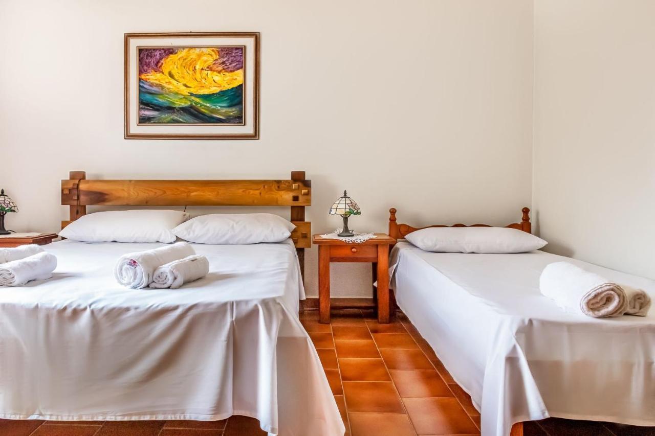 Casa de férias Casa Com Jardim E Churrasqueira Perto Da *